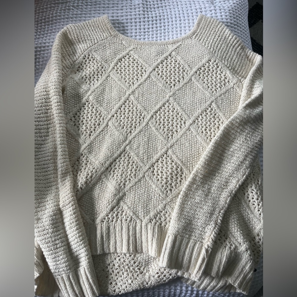 American Eagle Sweater